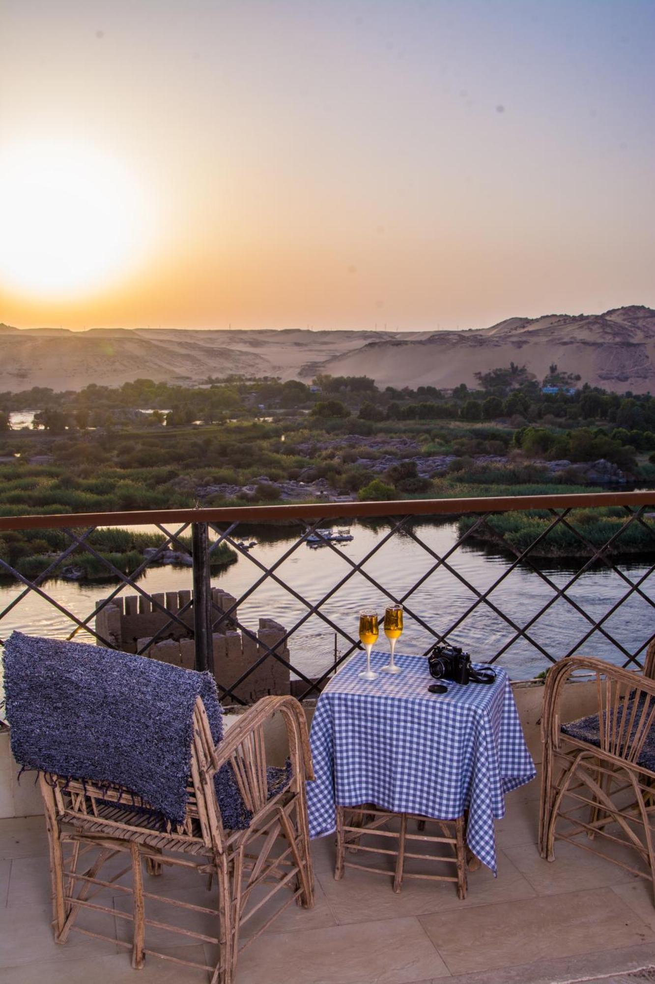 Aswan Nile Palace Extérieur photo